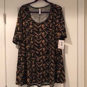 NWT LuLaRoe Perfect T